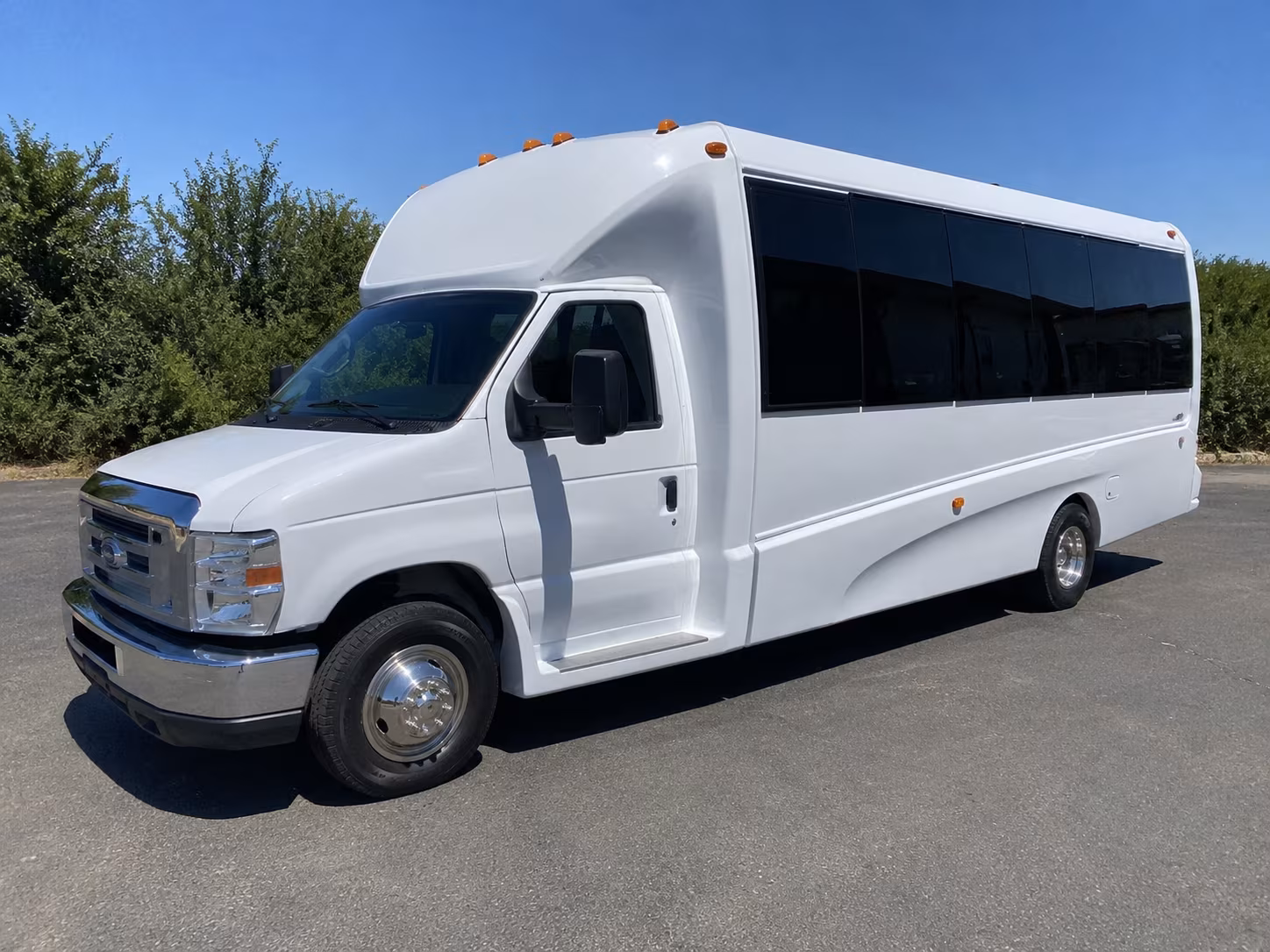 Edmond Winery Tour & Pub Crawl Transportation