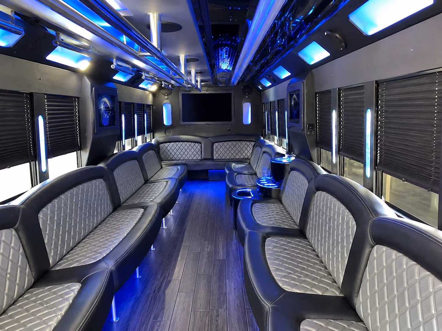 Oklahoma City Birthday, Sweet 16, & Quinceañera Transportation party bus interior